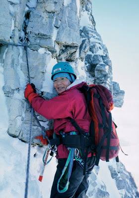 The first woman to climb Mount Everest dies at age 77
