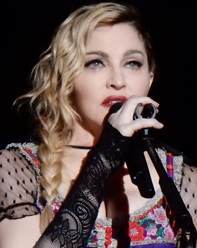 PHOTOS. Madonna Sells Her Beautiful Beverly Hills Home For $ 35 million!