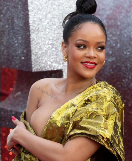 Rihanna flashes entire boob as she suffers embarrassing wardrobe malfunction at Ocean's 8 premiere (photos)