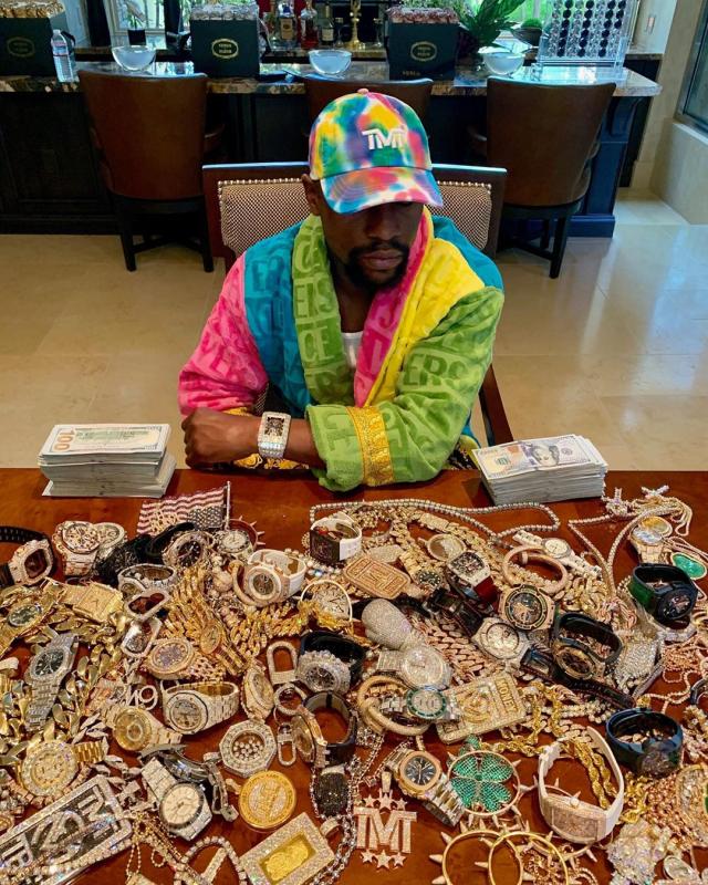 Epic Jewelry Display By MayWeather Never Before Video