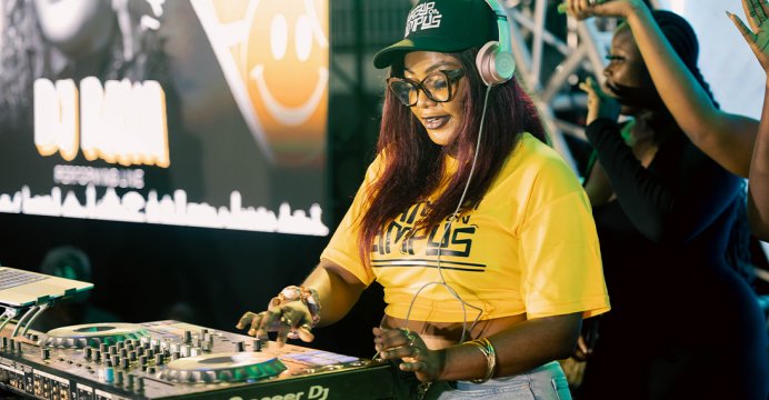 WatsUp TV Official Female DJ, DJ RAYA Shuts Down UPSA with Explosive Party Rave Performance