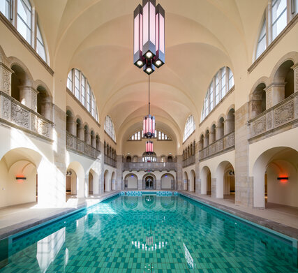 Beautiful-pool-in-Berlin