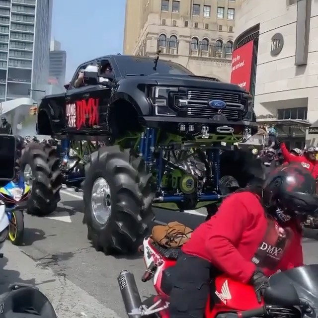 Amazing DMX's Last Ride With The Ruff Ryders In New York During His 3 Days Funerals