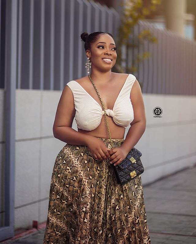 Moesha Boduong likely to set the internet on fire with this braless outfit